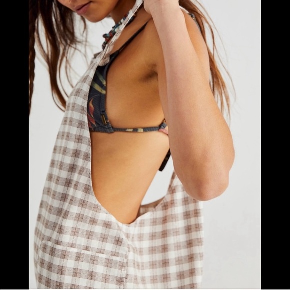 🎉 Host Pick 🎉 Free People Gingham cotton overalls romper. Perfect for summer! - Picture 2 of 10